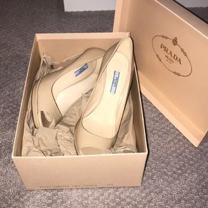 Nude Prada Vernice Saff Peonia Pump